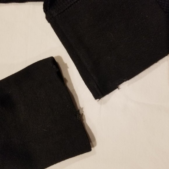 European boutique bought. Black t-shirt, long sleeves. With crystals and… - Picture 10 of 13